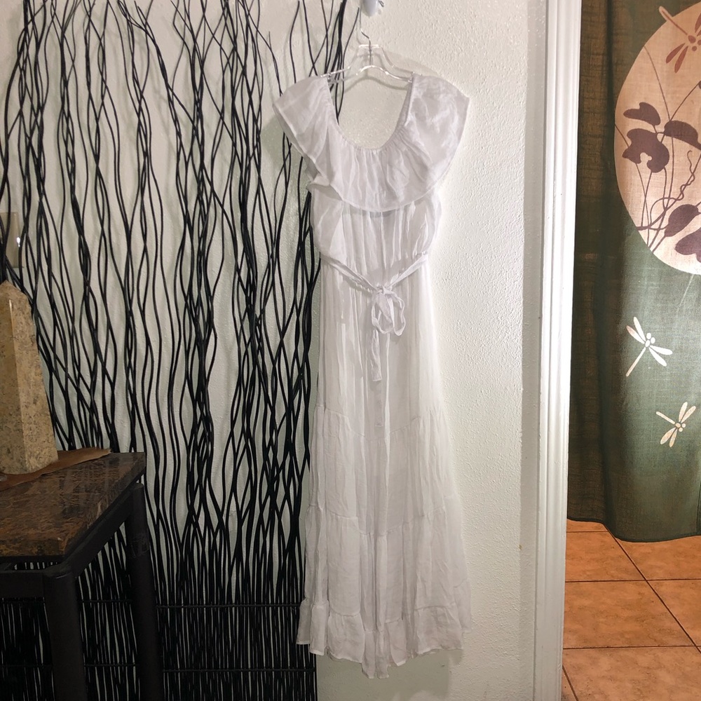 Mlle Gabrielle Belted White Maxi Dress Size M NWT